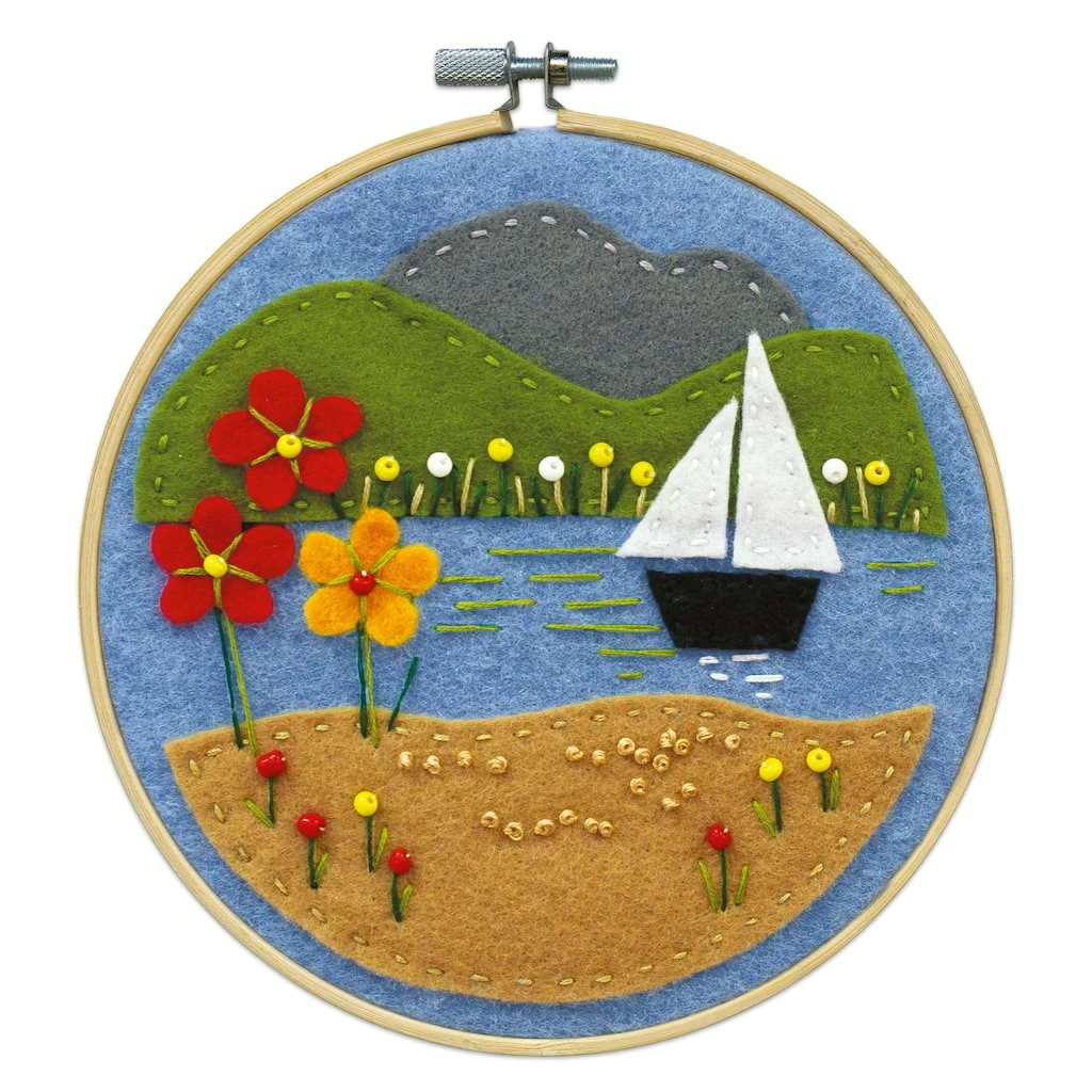 Outlet π Sailboat Felt Applique Kit by Loops & Threads® π